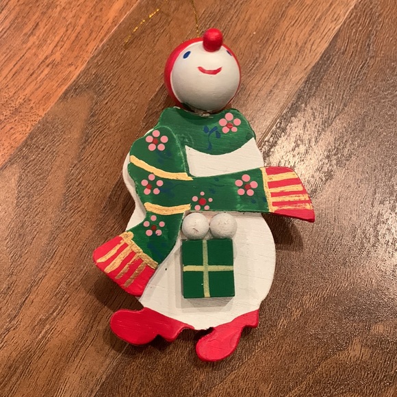 Painted wooden Snowman ornament - Picture 2 of 5